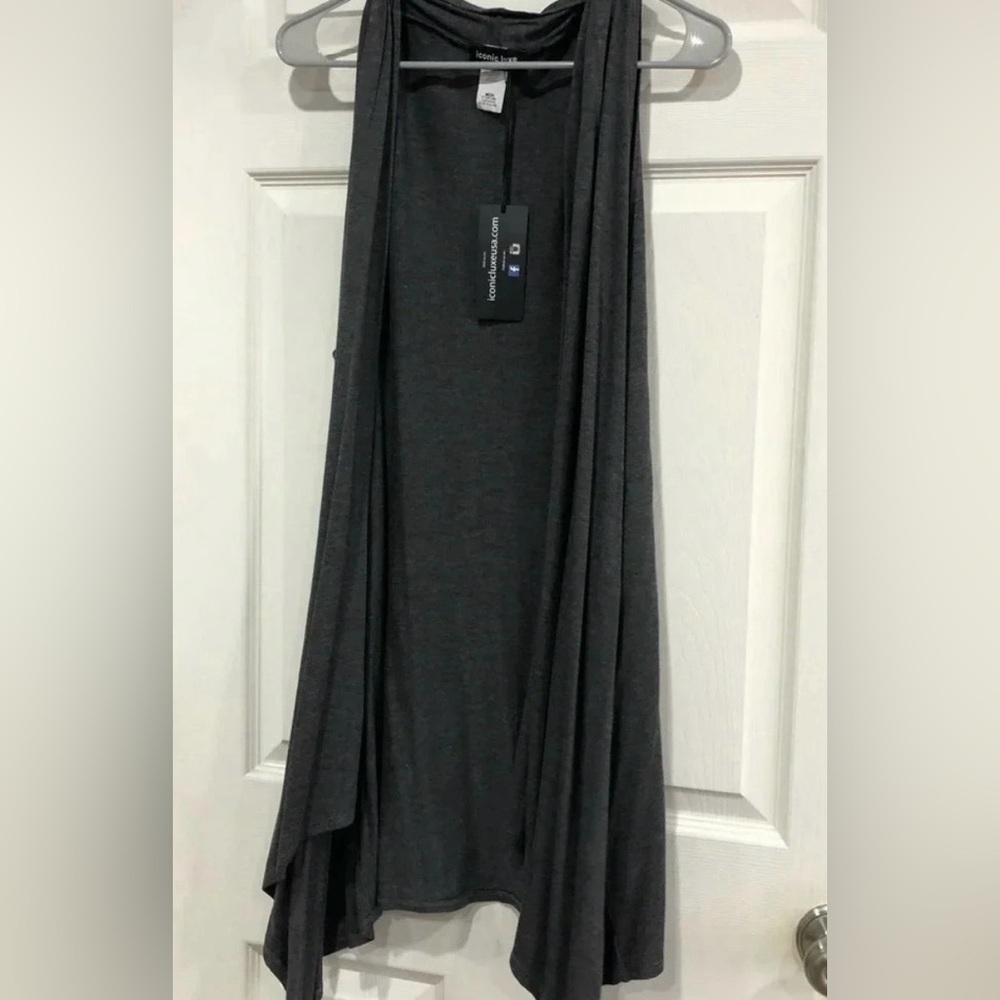 Iconic Luxe Women’s XL Grey Flyway Vest Grey NWT